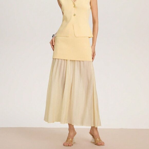 Yellow Elegant Womens V-Neck Sleeveless Top And Contrast Maxi Skirt Set - Picture 5 of 6